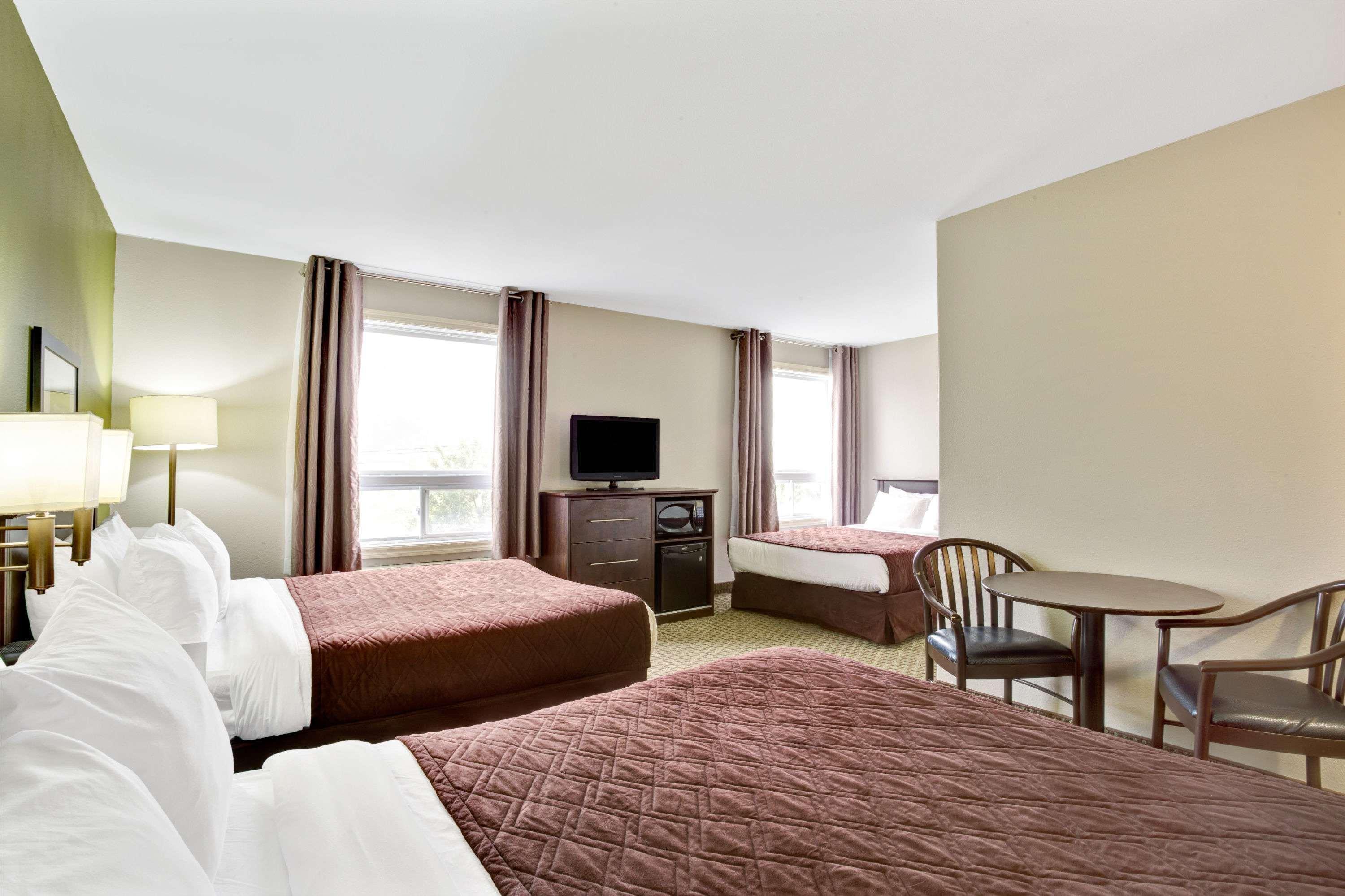 Super 8 By Wyndham St-Jerome Hotel Saint-Jerome Exterior photo