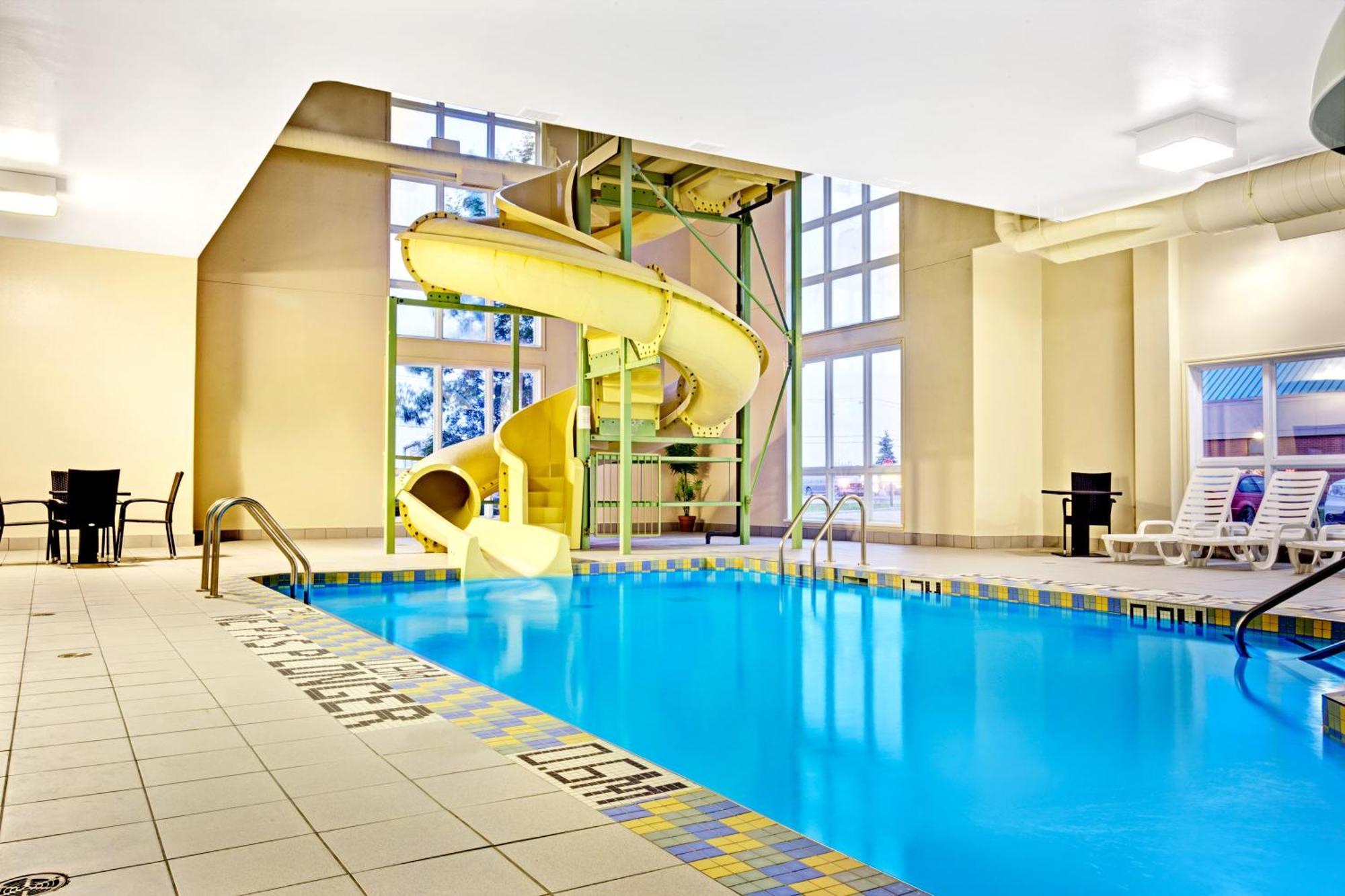 Super 8 By Wyndham St-Jerome Hotel Saint-Jerome Exterior photo
